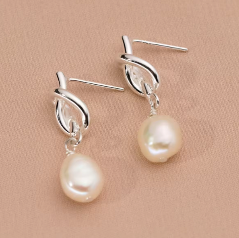 Chloe Pearl Studs - Silver