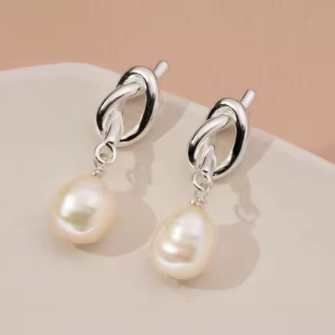 Chloe Pearl Studs - Silver